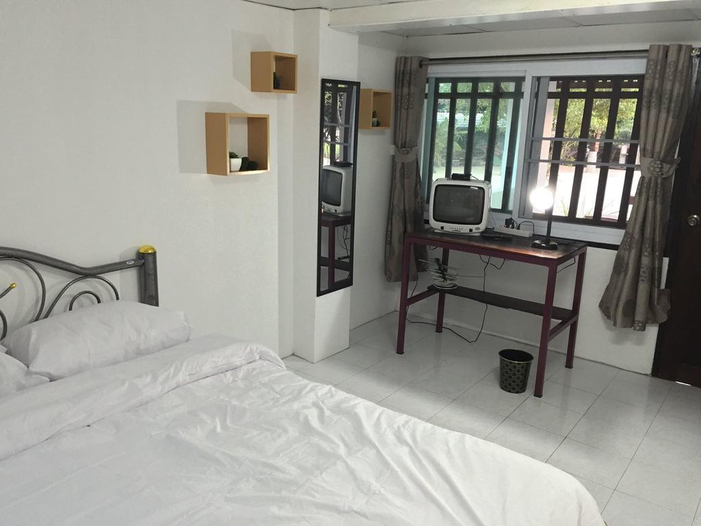 Hora Home Лампанг Экстерьер фото